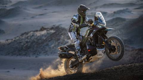 В продаже появилась новая модель мотоцикла CFMOTO 1000MT-X в двух версиях Sport и Touring