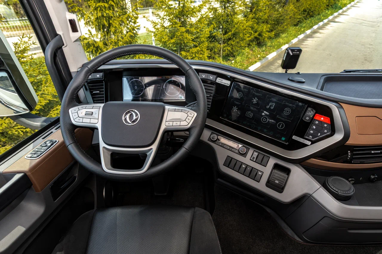 В Кирове стартовали продажи обновленного тягача Dongfeng GX PRO
